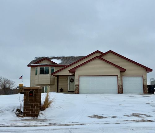 310 Fawn Meadows Way Ne, Pine City, MN, 55063-4302 | Card Image