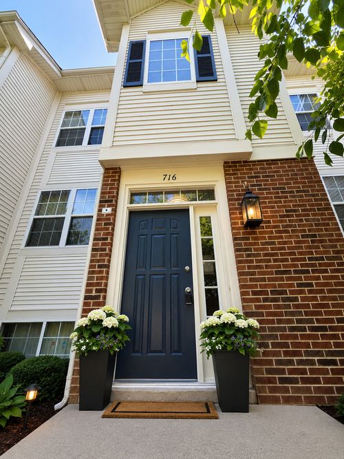 716 River Mill Pkwy, Wheeling, IL, 60090-4202 | Card Image