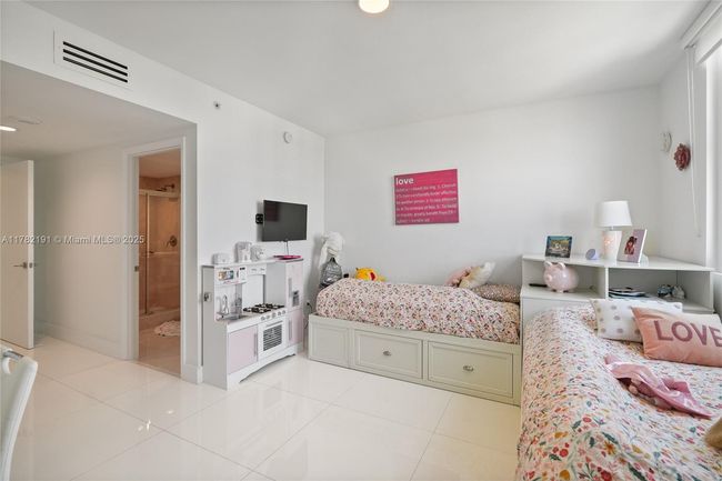 UNIT-2807 - 3301 Ne 183 Rd St, Condo with 3 bedrooms, 4 bathrooms and null parking in Aventura FL | Image 37