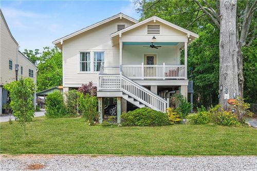 406 Carroll St, Mandeville, LA, 70448-5712 | Card Image