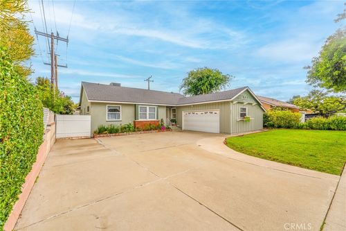 205 W Oakmont Dr, Montebello, CA, 90640-2653 | Card Image