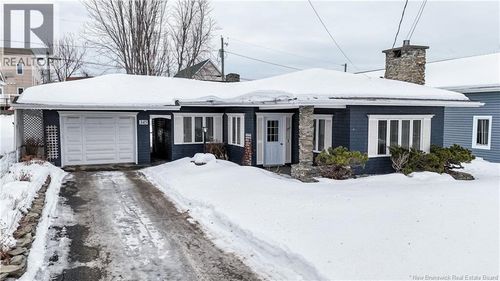 345 Front St, Grand-Sault/Grand Falls, NB, E3Z2S8 | Card Image