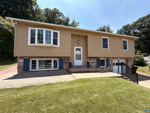 665 Gloria Pl, STAUNTON, VA, 24401-4857 | Card Image