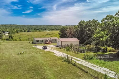 10037 Gingham Dr, Richwoods, MO, 63071-1003 | Card Image