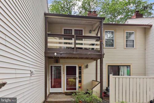 2848 Chablis Cir, WOODBRIDGE, VA, 22192-1946 | Card Image