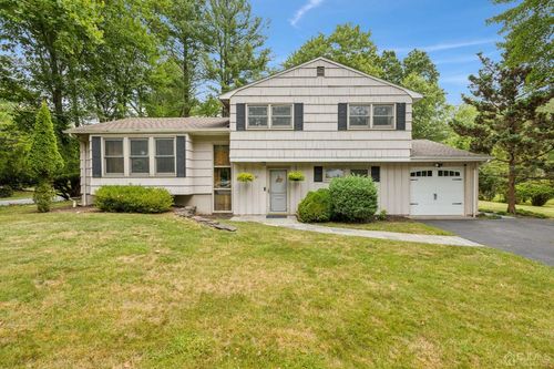 37 Wardell Rd, Livingston, NJ, 07039-4433 | Card Image