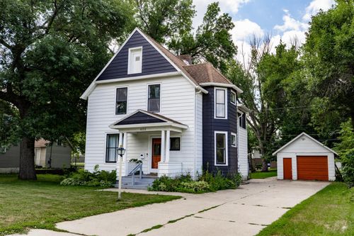 522 E Adolphus Ave, Fergus Falls, MN, 56537-3702 | Card Image