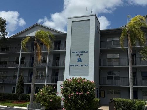 900 Sw 125th Way, Pembroke Pines, FL, 33027-1792 | Card Image