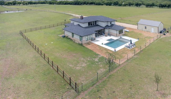 7608 N Branch Rd, House other with 5 bedrooms, 4 bathrooms and null parking in Krum TX | Image 7