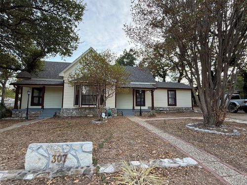 307 Mission St, Glen Rose, TX, 76043-4623 | Card Image