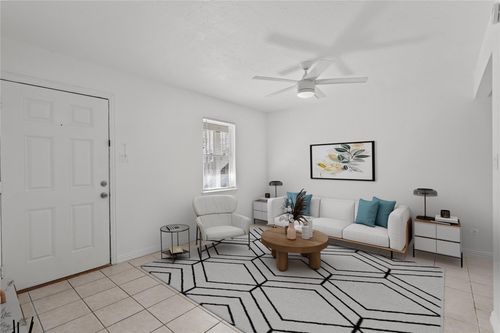 103-918 Winnie St, Galveston, TX, 77550-5145 | Card Image