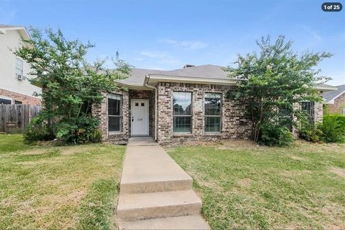 5218 Turtle Cove Rd, Garland, TX, 75044-4928 | Card Image