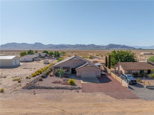 10033 N Concho Dr, Kingman, AZ, 86401-8168 | Card Image