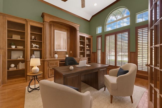 Virtually staged office. | Image 14