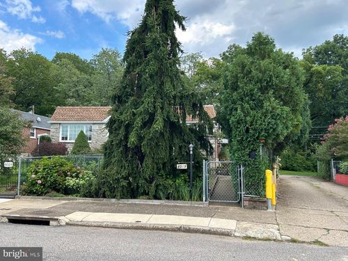 8519 Benton Ave, PHILADELPHIA, PA, 19152-1216 | Card Image