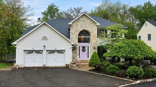 19 Trails End Ct, Westfield, NJ, 07090-3750 | Card Image