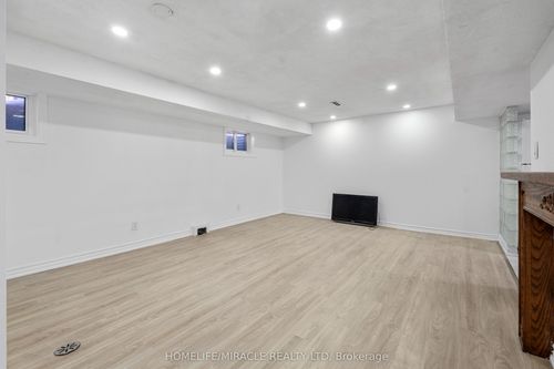 basement-3081 Nawbrook Rd, Mississauga, ON, L4X2W3 | Card Image