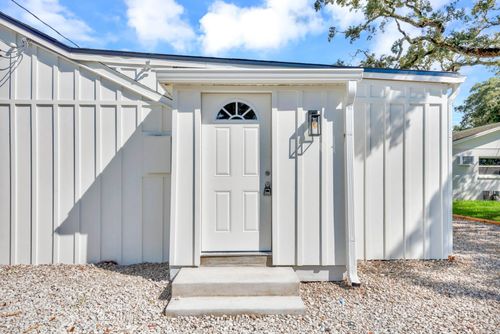 11-1508 27th Ave N, St Petersburg, FL, 33704-2642 | Card Image