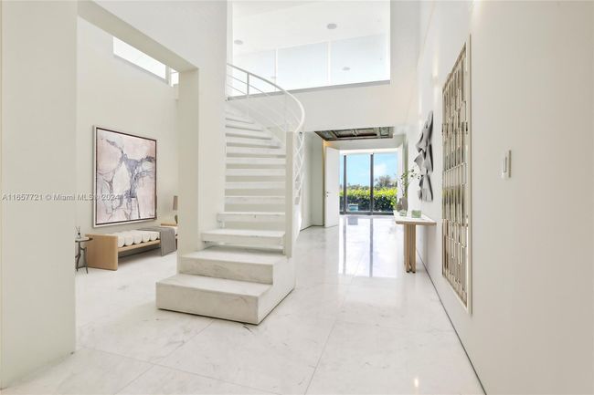 APT-101 - 1000 Venetian Way, Townhouse with 4 bedrooms, 4 bathrooms and null parking in Miami Beach FL | Image 4