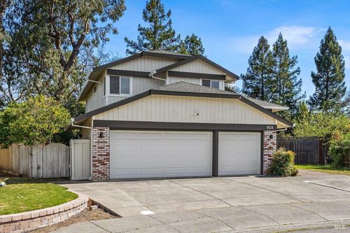 9524 Sheffield St, Windsor, CA, 95492 | Card Image