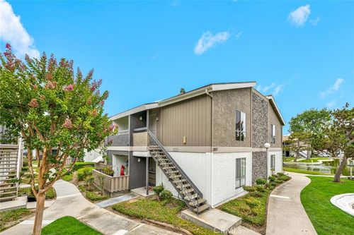 j-2857 S Fairview St, Santa Ana, CA, 92704-5929 | Card Image