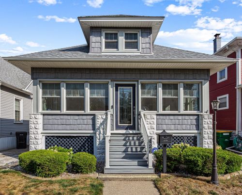 426 Walnut St, Wyandotte, MI, 48192-4309 | Card Image