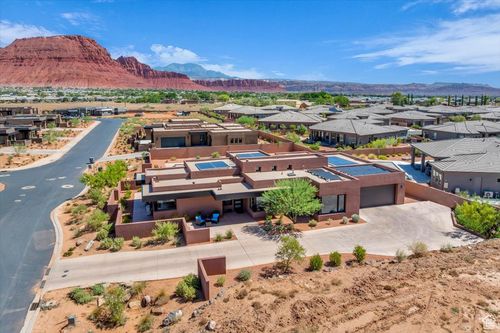 589 S Juniper Way, Ivins, UT, 84738-6821 | Card Image