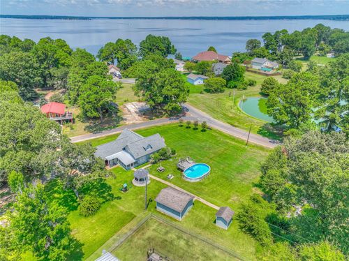 111 Sequoia Dr, Livingston, TX, 77351-6320 | Card Image