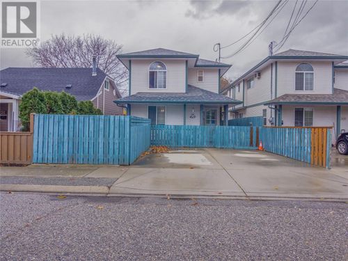 101-429 Young St, Penticton, BC, V2A5S9 | Card Image