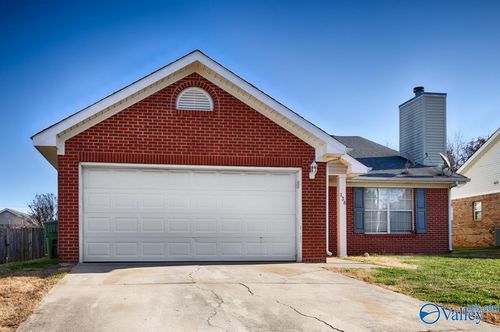 138 Bremerton Dr Sw, Huntsville, AL, 35824-2503 | Card Image