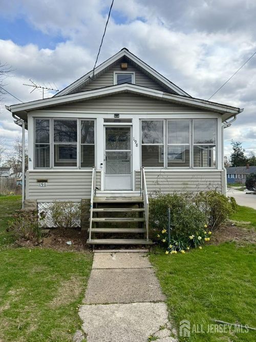 198 Woodland Ave, Fords, NJ, 08863-1830 | Card Image