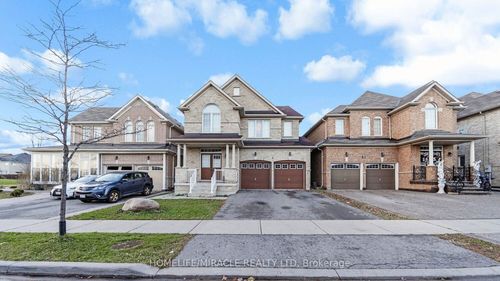 4 Fossil St, Brampton, ON, L6P3G6 | Card Image