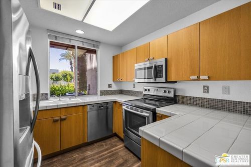 157-401 S El Cielo Rd, Palm Springs, CA, 92262-7912 | Card Image