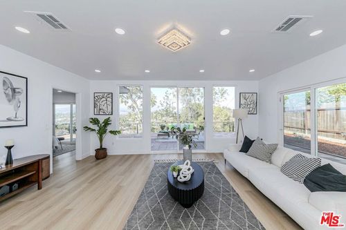 1832 Burnell Dr, LOS ANGELES, CA, 90065 | Card Image