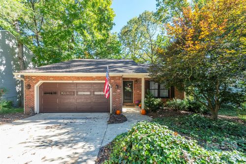 32 Foxberry Dr, Arden, NC, 28704-9222 | Card Image