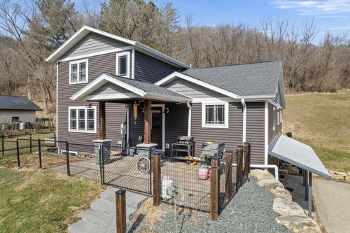 W4824 Puent Rd, La Crosse, WI, 54601-2712 | Card Image