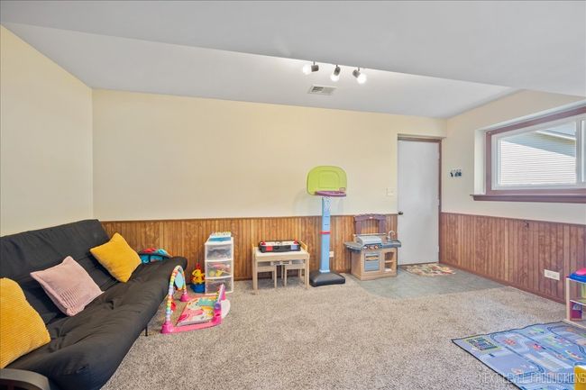 414 Bobcat Ct, House other with 3 bedrooms, 2 bathrooms and 2 parking in Oswego IL | Image 14