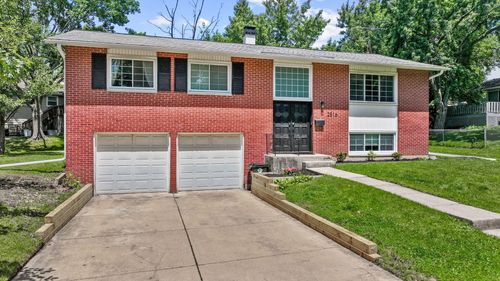 2516 Jackson Dr, Woodridge, IL, 60517-1110 | Card Image