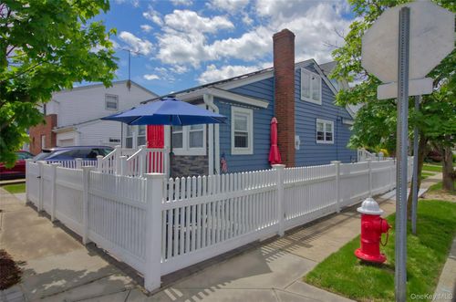 151 Lawson Ave, East Rockaway, NY, 11518-2313 | Card Image