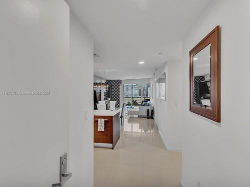 apt-1007-495 Brickell Ave, Miami, FL, 33131-2777 | Card Image