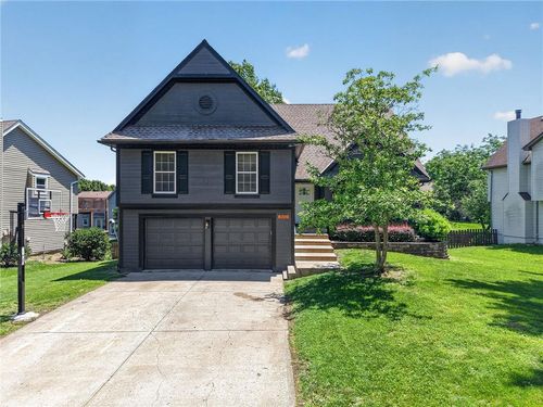 800 N Sumac St, Olathe, KS, 66061-5973 | Card Image