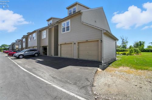 8960 W Canada Goose Ct, Oak Harbor, OH, 43449-9031 | Card Image