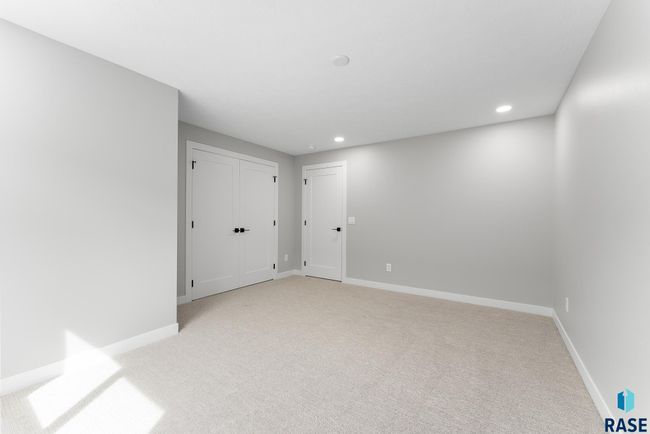 513 N Wildcat Dr, Townhouse with 3 bedrooms, 3 bathrooms and null parking in Sioux Falls SD | Image 49