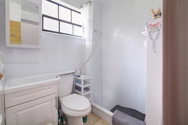 5959 Sw 16 Th Ter, House other with 3 bedrooms, 2 bathrooms and null parking in Miami FL | Image 24