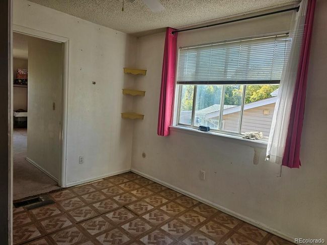 484 S Lima Cir, House other with 6 bedrooms, 3 bathrooms and 2 parking in Aurora CO | Image 15