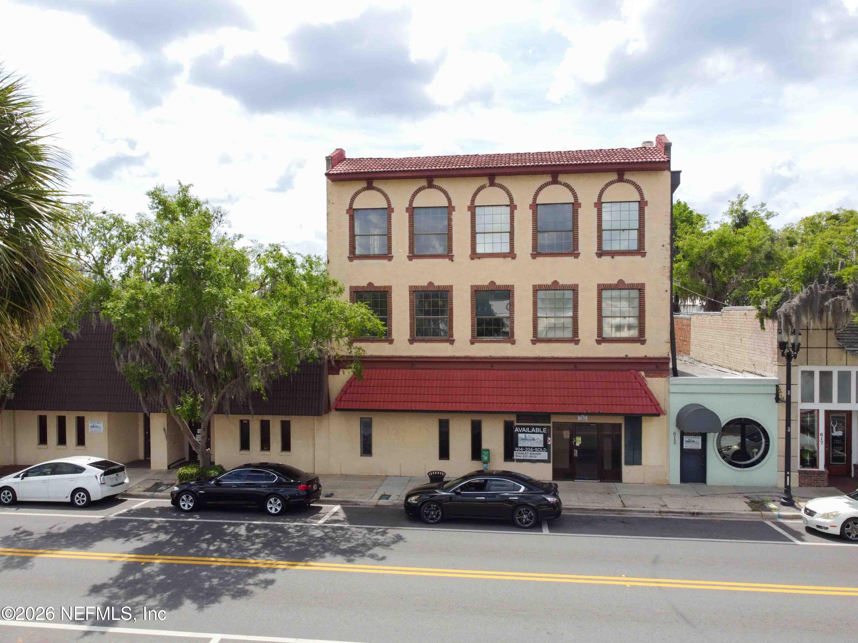 613 Saint Johns Ave, Palatka, FL 32177