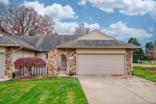 150 Addison Circle, Fowlerville Vlg, MI, 48836 | Card Image