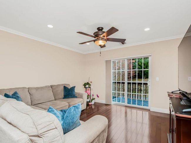 Living Room Access to open air deck | Image 8