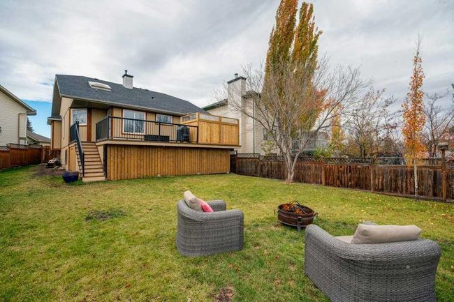 108 Valley Meadow Close Nw, Home with 5 bedrooms, 3 bathrooms and 2 parking in Calgary AB | Image 35