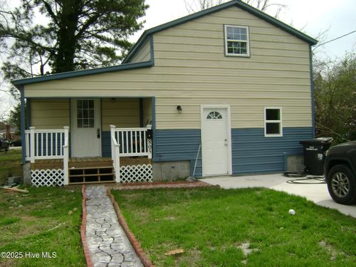 805 Price St, Elizabeth City, NC, 27909-6024 | Card Image